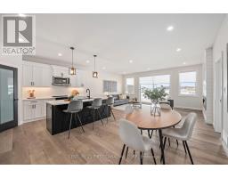 11 - 32 POSTMA CRESCENT - 13