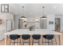 1969 BUROAK CRESCENT - 16