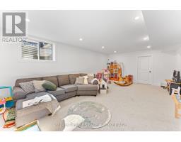 1969 BUROAK CRESCENT - 41