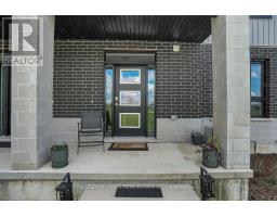 28 - 3380 SINGLETON AVENUE - 3