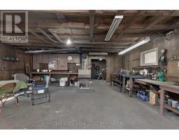 985 NORFOLK COUNTY 28 ROAD - 40