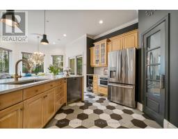 9923 PARKVIEW CRESCENT - 12