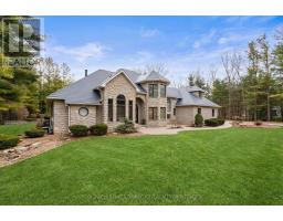 9923 PARKVIEW CRESCENT - 2