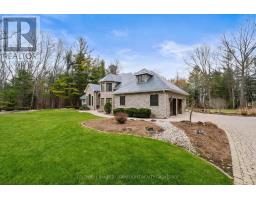 9923 PARKVIEW CRESCENT - 3