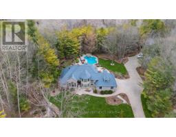 9923 PARKVIEW CRESCENT - 48