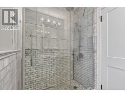 7 GUSTIN AVENUE - 21