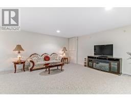 47 - 44 EDGEVALLEY ROAD - 20