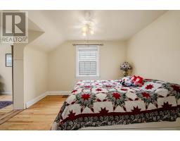 174 IROQUOIS AVENUE - 35