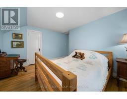 174 IROQUOIS AVENUE - 40