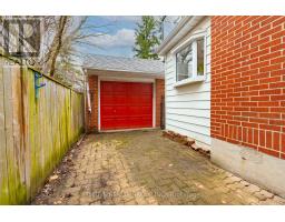 174 IROQUOIS AVENUE - 7