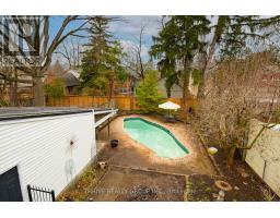 174 IROQUOIS AVENUE - 9