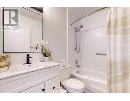 319 - 735 DEVERON CRESCENT - 33