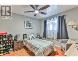 29 CORNELL CRESCENT - 13