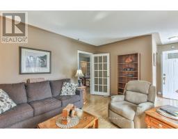 29 CORNELL CRESCENT - 4