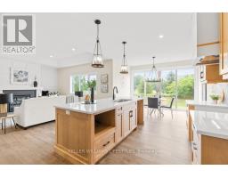 52 EAST GLEN DRIVE - 18