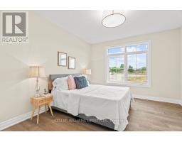 52 EAST GLEN DRIVE - 25