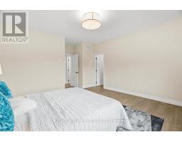 52 EAST GLEN DRIVE - 31