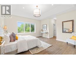 52 EAST GLEN DRIVE - 33