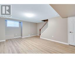 78 - 1535 TROSSACKS AVENUE - 33