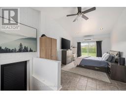 2720 CATHERINE STREET - 26