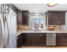 8 CRAMSTON CRESCENT - 11