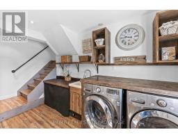 8 CRAMSTON CRESCENT - 35