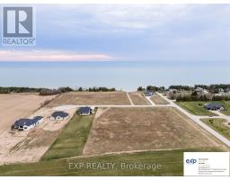 11 IRENE CRESCENT - 3