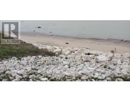 11 IRENE CRESCENT - 9