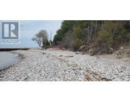 12 IRENE CRESCENT - 8