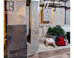 3 BRINKMAN COURT - 40