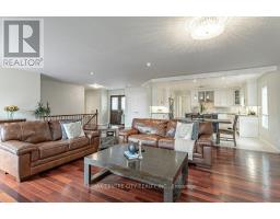 194 COMMISSIONERS ROAD E - 11