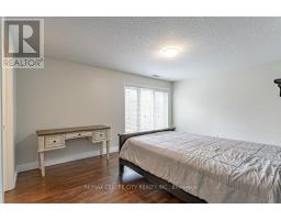 194 COMMISSIONERS ROAD E - 31