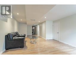 194 COMMISSIONERS ROAD E - 35