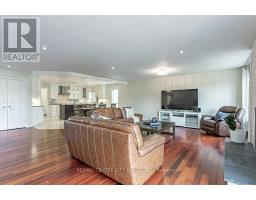 194 COMMISSIONERS ROAD E - 9