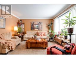 55 BRECKENRIDGE CRESCENT - 5