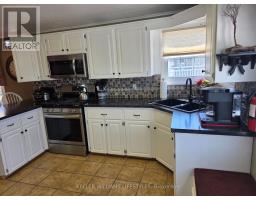 142 SANDBAGGER CRESCENT - 11