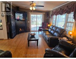 142 SANDBAGGER CRESCENT - 16