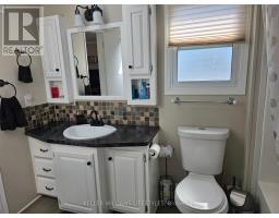 142 SANDBAGGER CRESCENT - 27