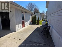 142 SANDBAGGER CRESCENT - 32