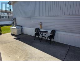 142 SANDBAGGER CRESCENT - 33