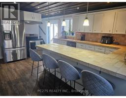 112 ESSEX STREET - 12