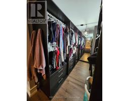 112 ESSEX STREET - 19