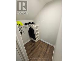 112 ESSEX STREET - 25