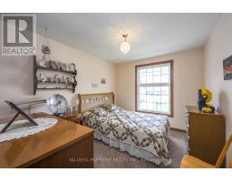 15298 MEDWAY ROAD - 34