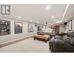 831 RIVERSIDE DRIVE - 35