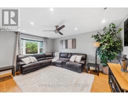 105 GIBSON CRESCENT - 11