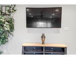 105 GIBSON CRESCENT - 14