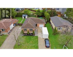 105 GIBSON CRESCENT - 2