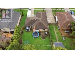 105 GIBSON CRESCENT - 24