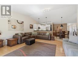 21 - 121 MEADOWCREEK DRIVE - 13